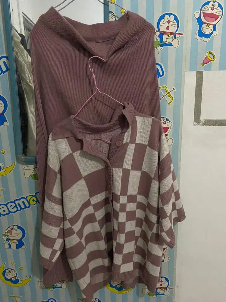 Baju stelan rajut baru satu kali pakai karna ngk muat