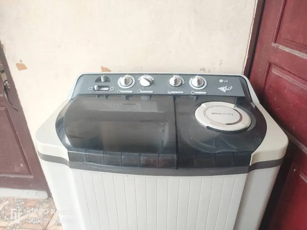 Di jual mesin cuci 2 tabung