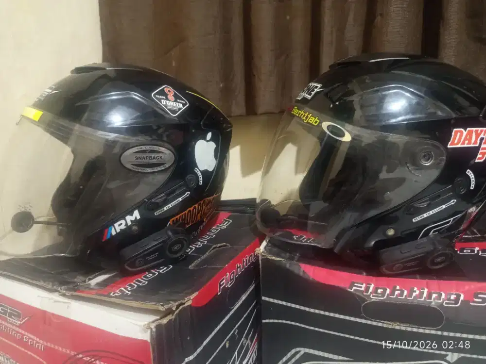Helm dan intercom COUPLE