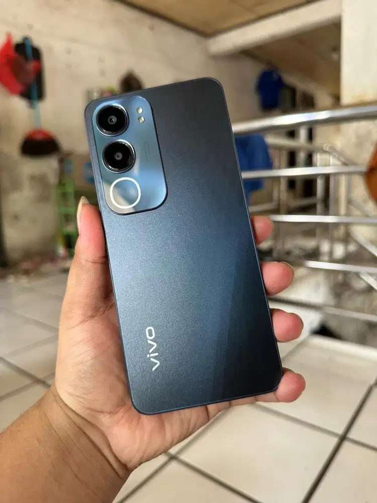 Vivo y19s pro 4/64 Hp + casan