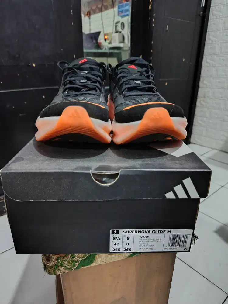Sepatu istimewa ++