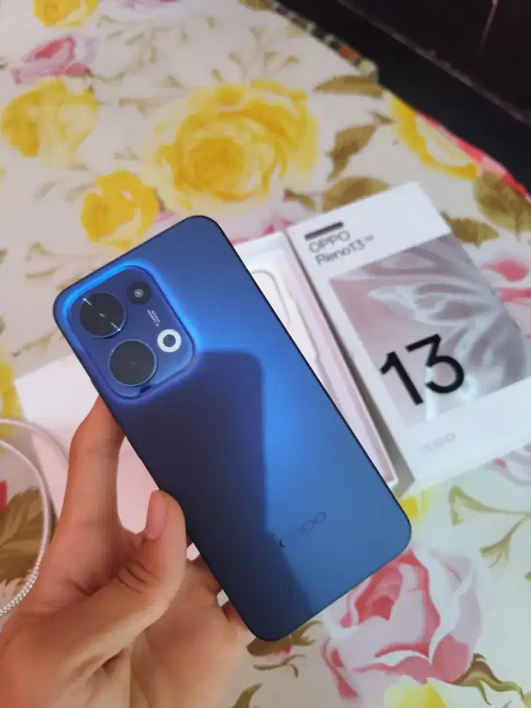 Oppo Reno 13 blue 12/256 baru 3 bulan