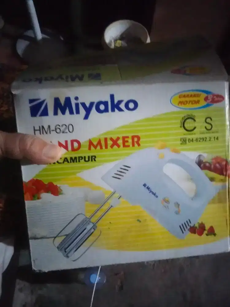 Hand mixer merek miyako HM-620