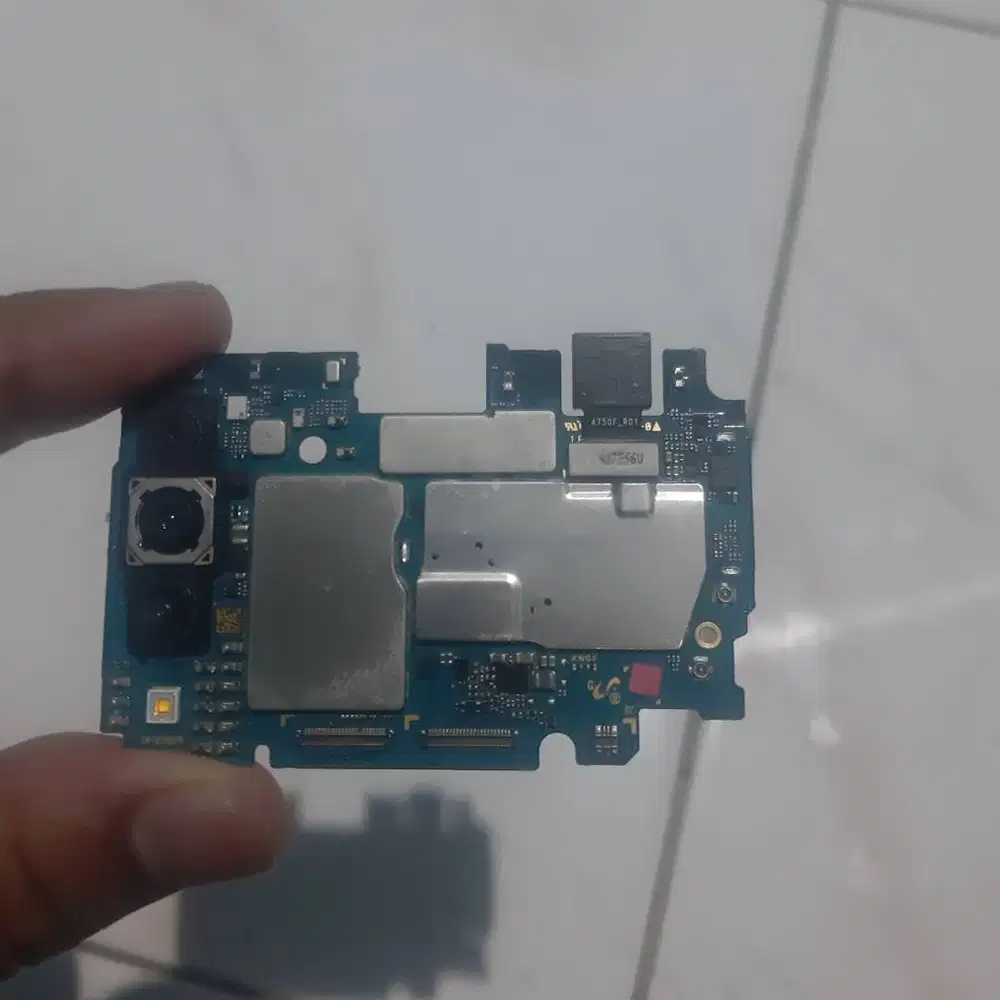 MESIN SAMSUNG A7 2018 RAM 4/64GB (Normal) + KAMERA DPN & BLKNG