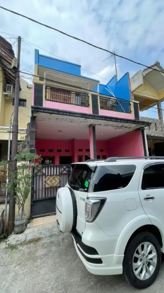 Kontrakan 2 Lantai, 3 Kamar, dapat AC Gratis