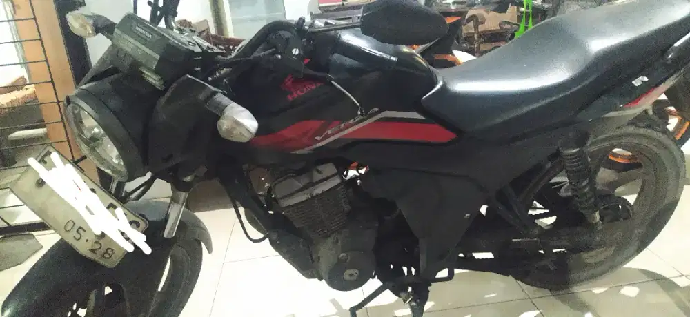 Jual  motor  bekas, verza tahun  2023