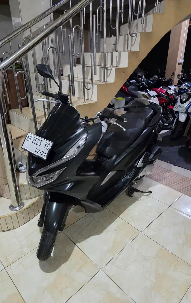 Pcx 150 abs hitam 2021 remote 2 gbm
