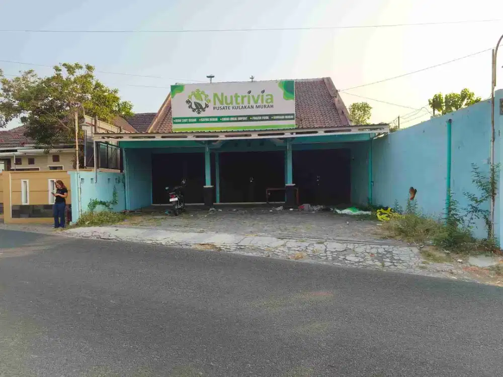 disewakan ruang usaha di tepi jalan utama terdiri dari 3 plong ruko dekat banyumili resto