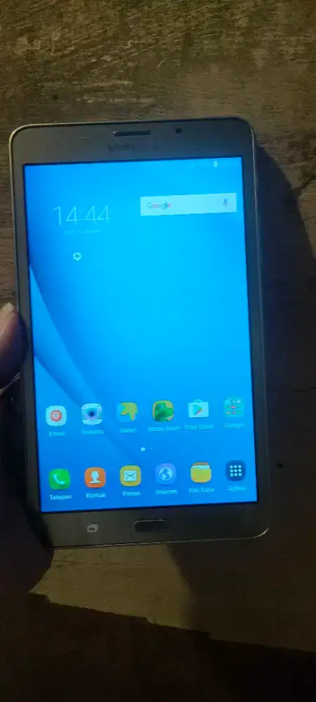 Di Jual Samsung Galaxy Tab J Gold Original no minus