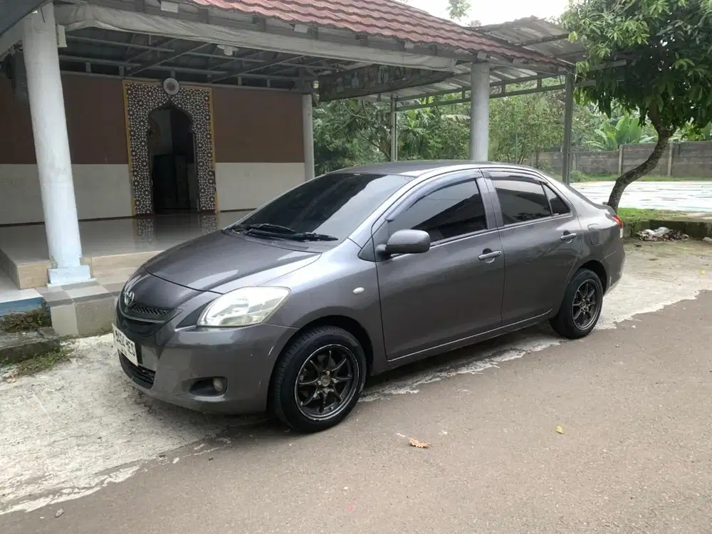 Toyota Limo 2012 Bensin