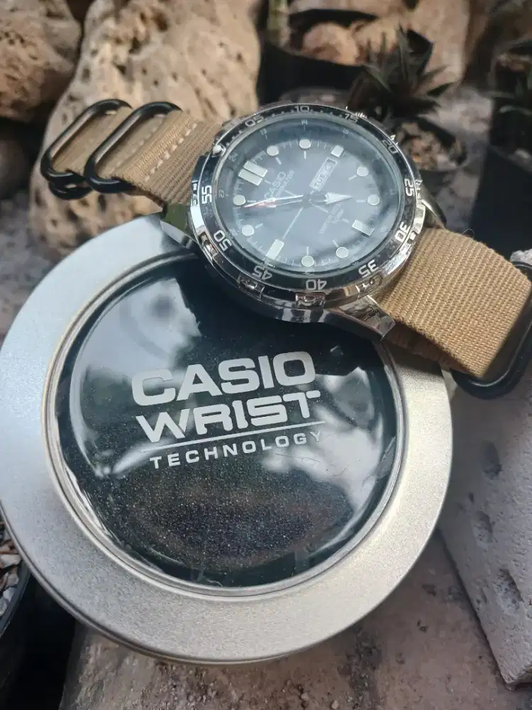 Jam CASIO ILLUMINATOR