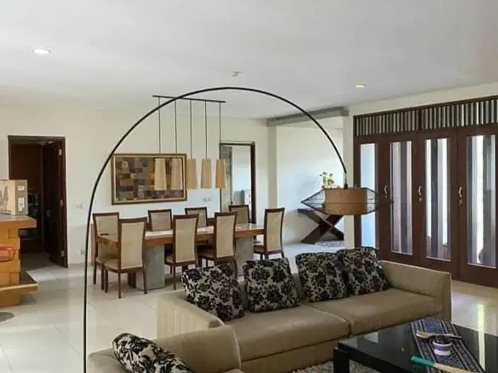 Rumah Mewah Tropical Modern di Batununggal Indah Bandung