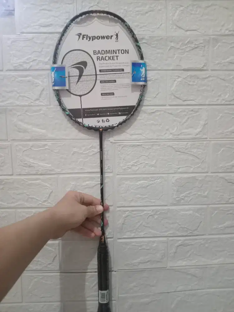 Flaypower Tizona Raket badminton Black gold.Free tas dan kaos(28-32lbs