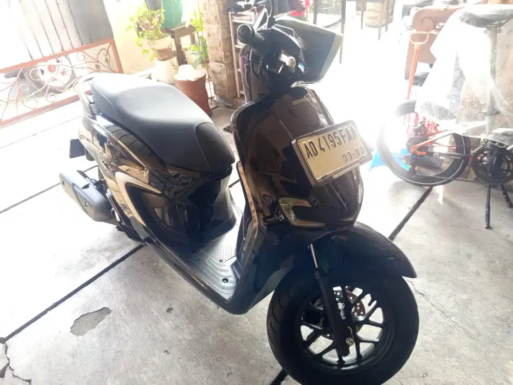 Honda Stylo 160 CBS th 2025 Hitam Glossy