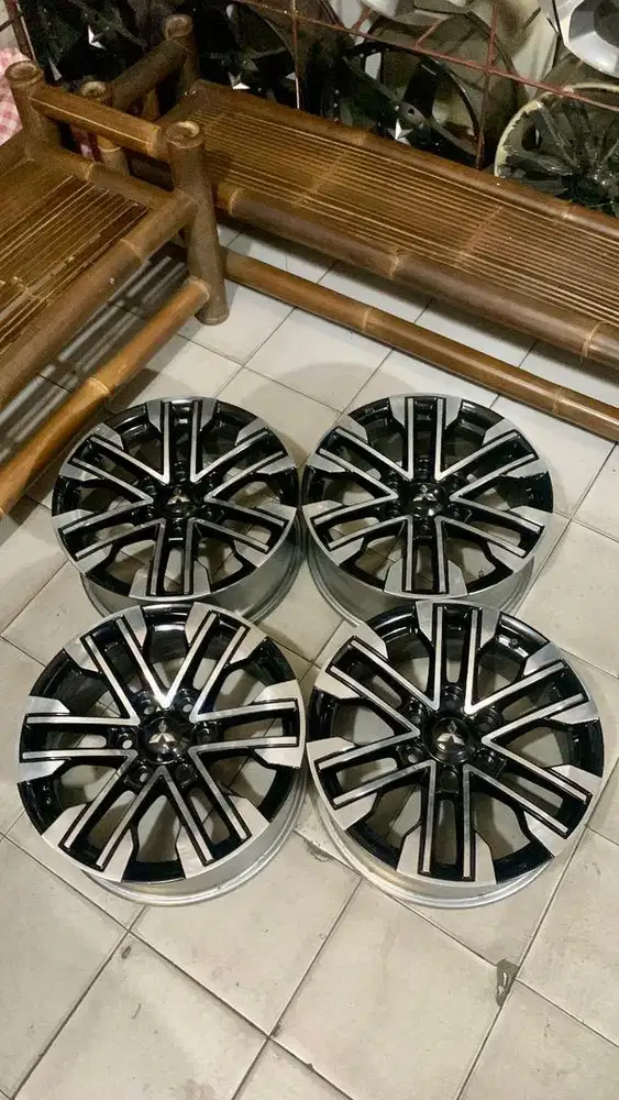 VELG OEM PAJERO DAKAR ROCKFORD R18
