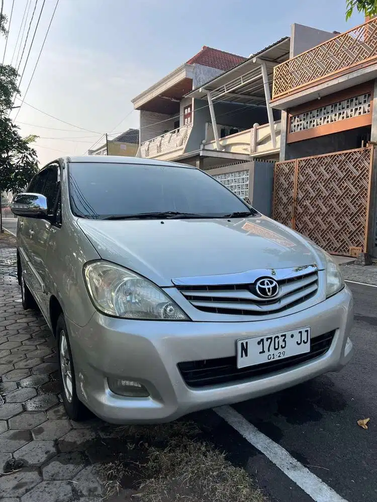 Innova G 2010 Bensin