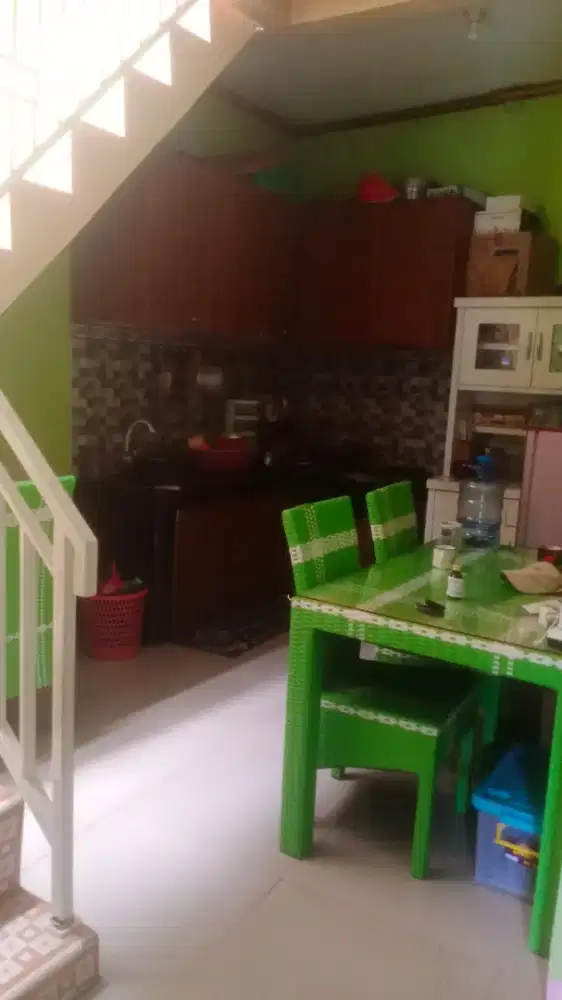 Di jual rumah dan bangunan SHM