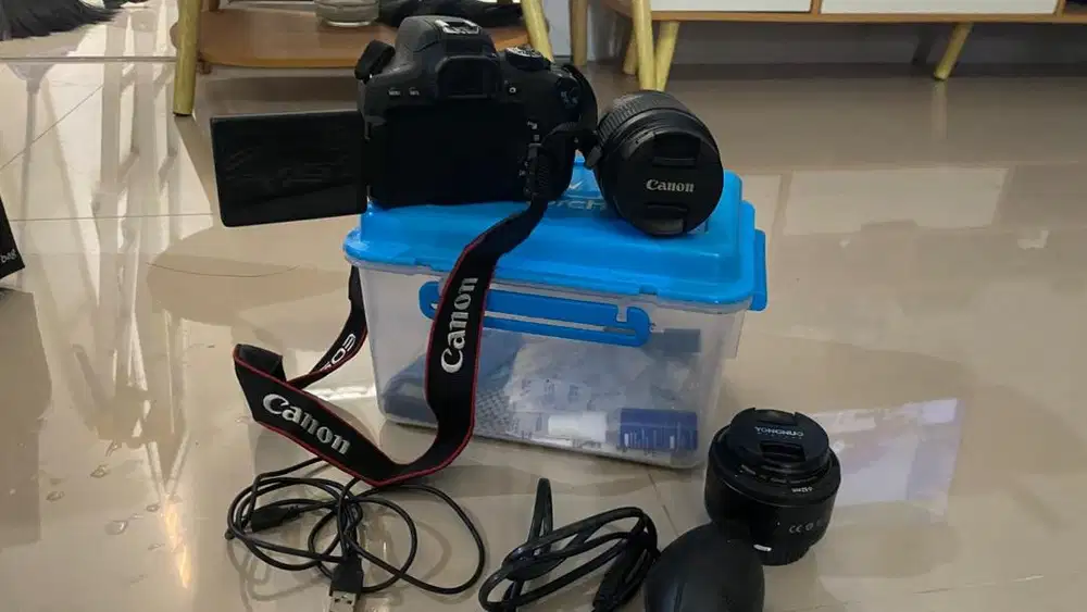 CANNON EOS 750 D