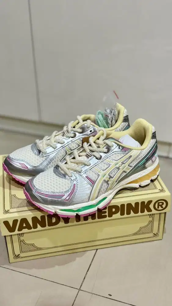 Asics Gel Kayano 12.1 x Vandy The Pink