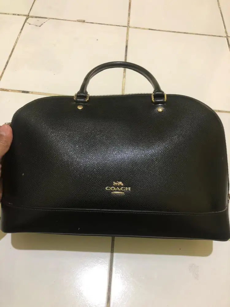Preloved coach hitam