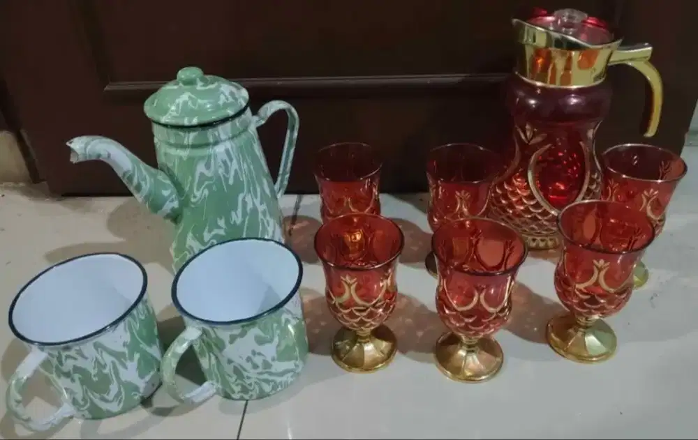 Set Mangkuk Cangkir Kaca Pitcher Teko Enamel Piring Lodor