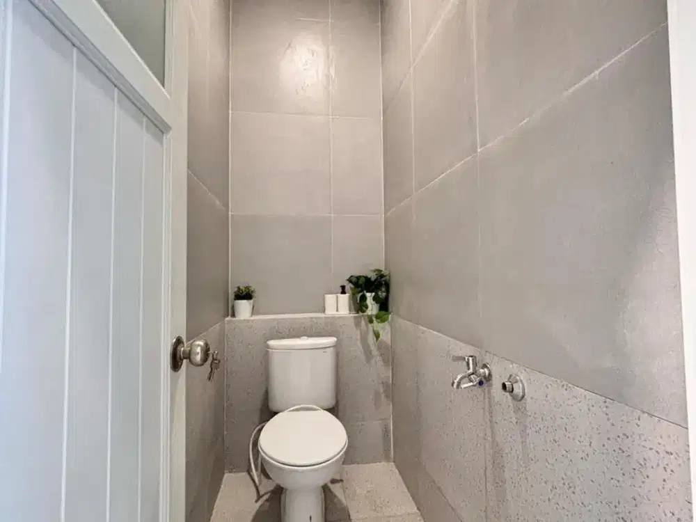 JUAL Kosan UI (10 KAMAR Dekat KAMPUS UI) Kost, FURNISHED di Kukusan Beji, Depok (SKD) DB