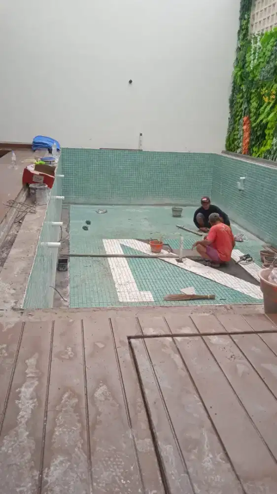 kolam renang (pembuatan dan perawatan)