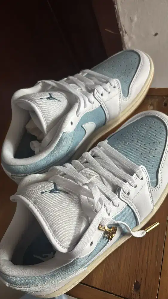 Nike Air Jordan 1 Low SE