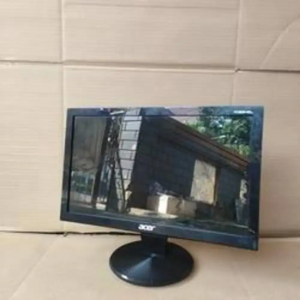 Monitor led acer 16 mulus buat pc/cctv