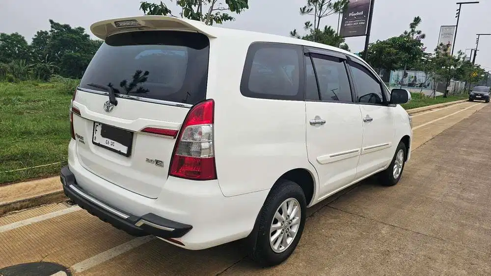 Toyota Kijang Innova 2015 Bensin