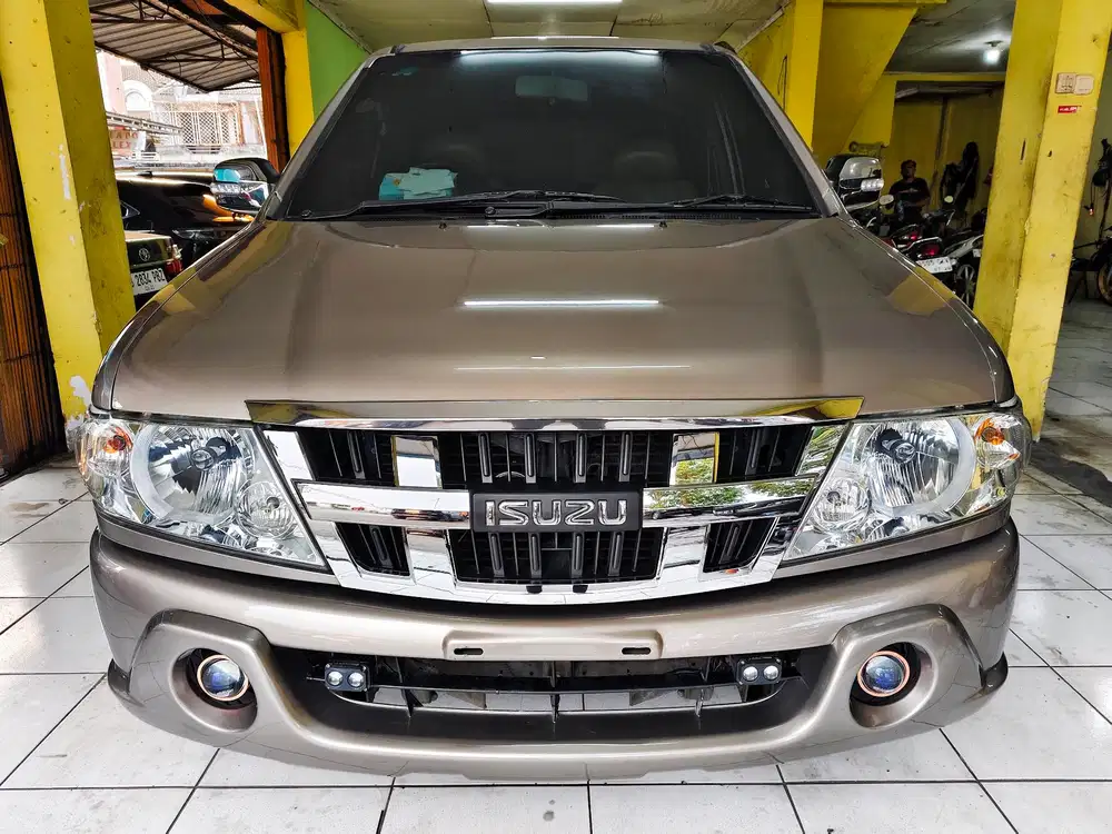ISUZU PANTHER 2.5 LS TURBO MANUAL 2012 MT DIESEL INNOVA G TOURING 2013