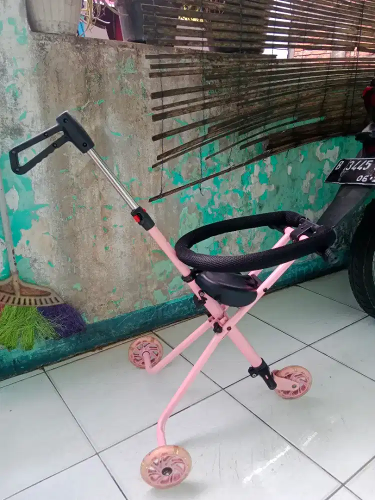 Dijual stroller roda tiga