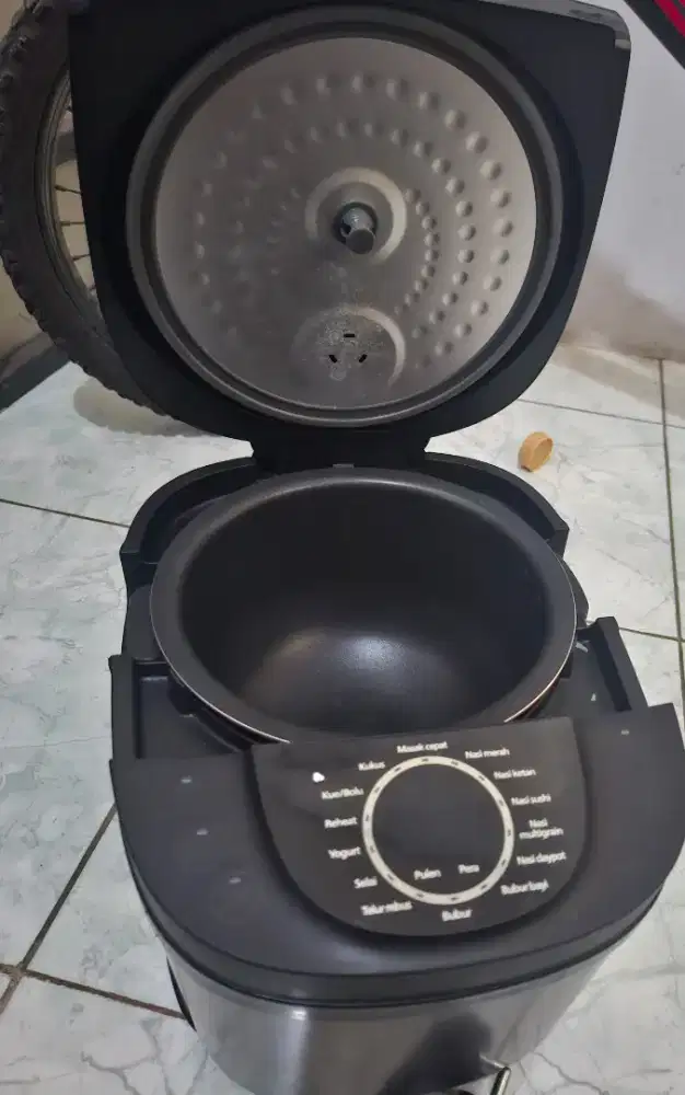 Philips Digital Rice Cooker Seri 5000 (Tipe HD4812