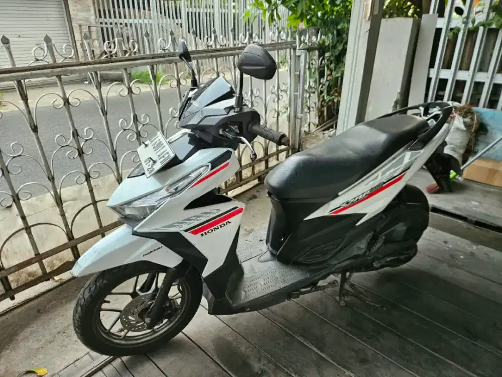 Vario 2018 warna putih
