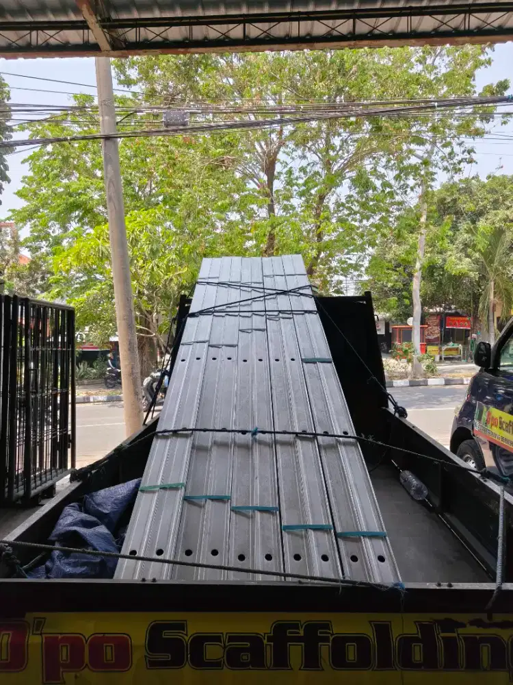 METAL STUD 3 METER