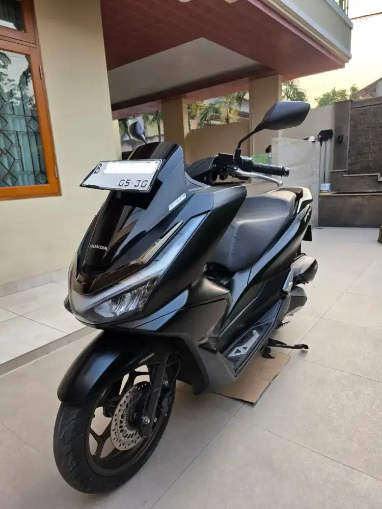KM 13 RIBU HONDA PCX 160 ABS ROADYSYC TIPE TERTINGGI WARNA HITAM DOFF