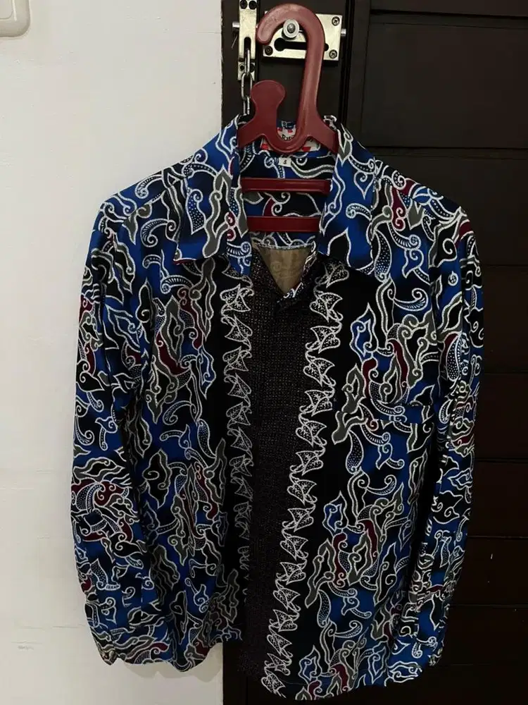 Baju batik pria size s seperti baru sekali pakai