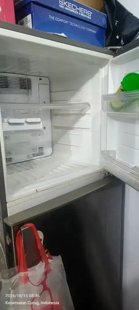 Dijual Kulkas Sharp kondisi mati
