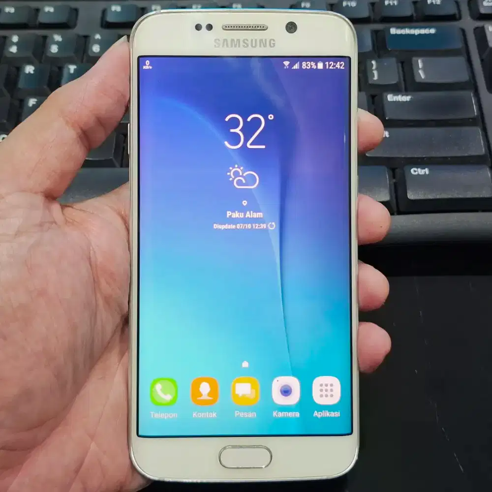 Samsung Galaxy S6 Edge (SM-G925F) - 3/64 GB - 4G LTE - NFC