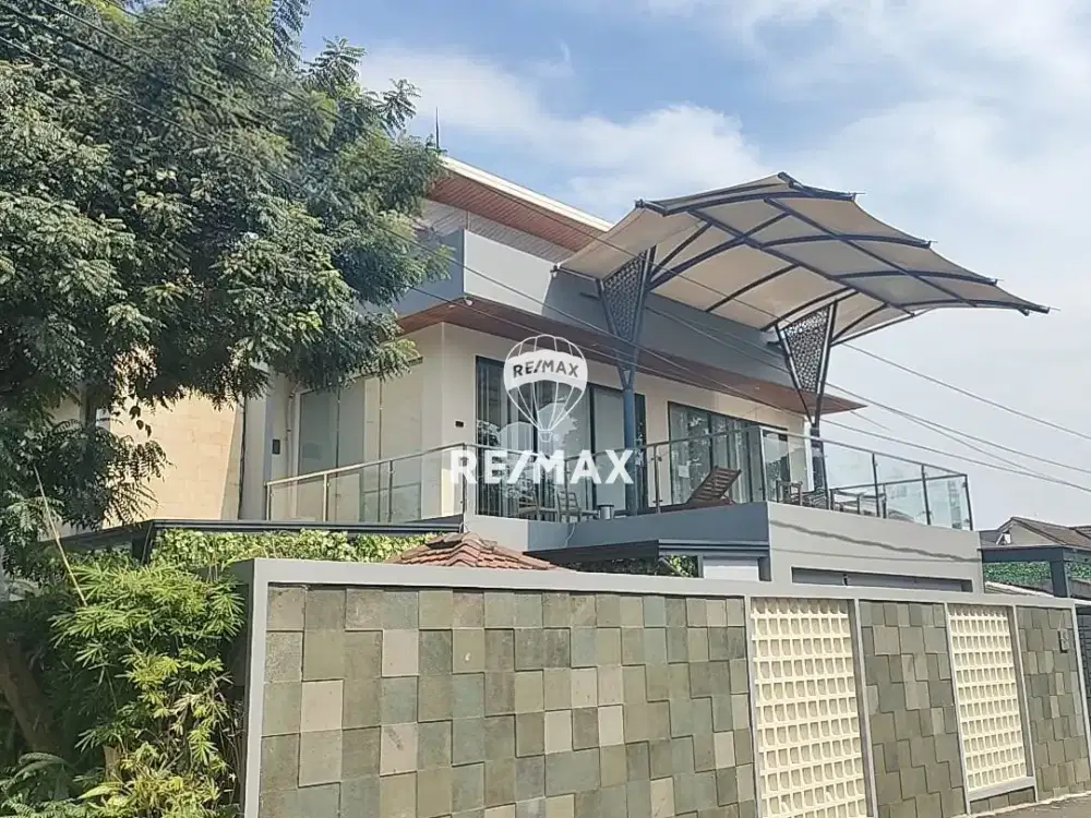 Rumah cantik HOEK full Renov komplek nyaman siap huni Bintaro