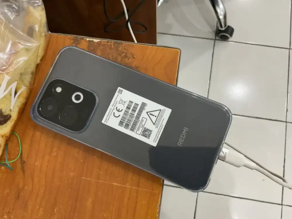 Realme 17 4/128 black baru 4 hari
