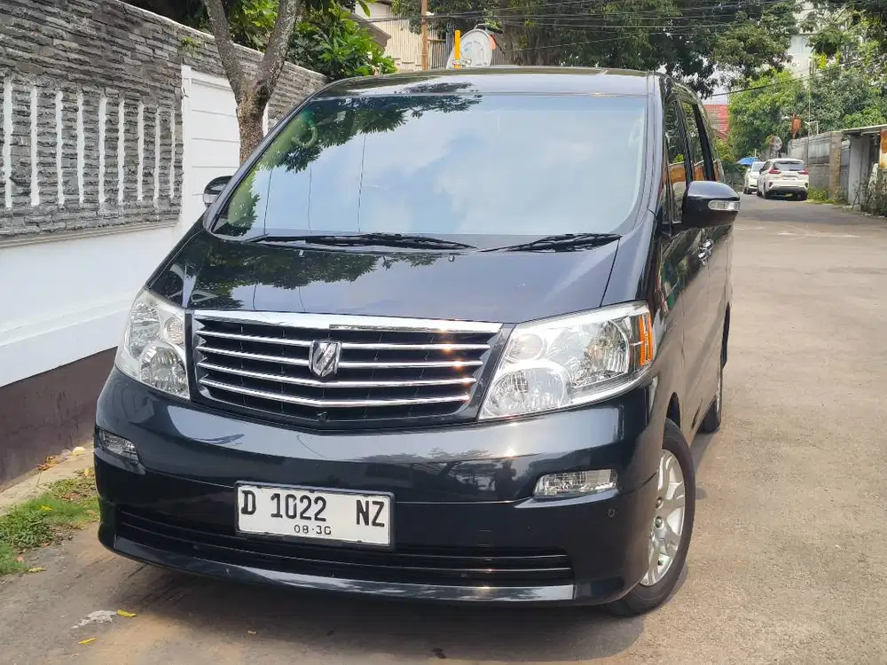 toyota alphard 3.0 V at matic 2004 hitam mulus km50rban bandung
