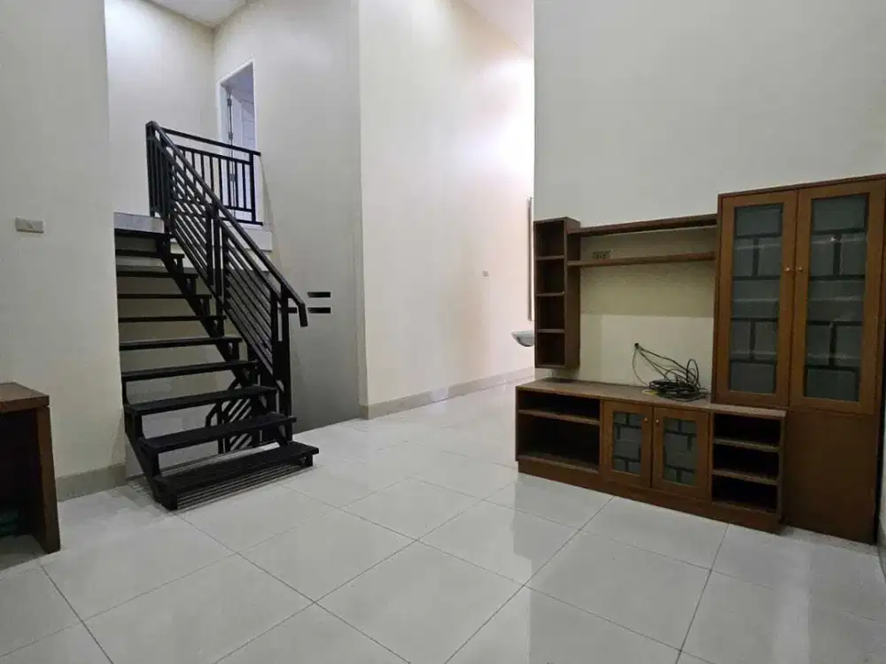 Rumah Rapih Siap Huni di Cluster Modernland Tangerang