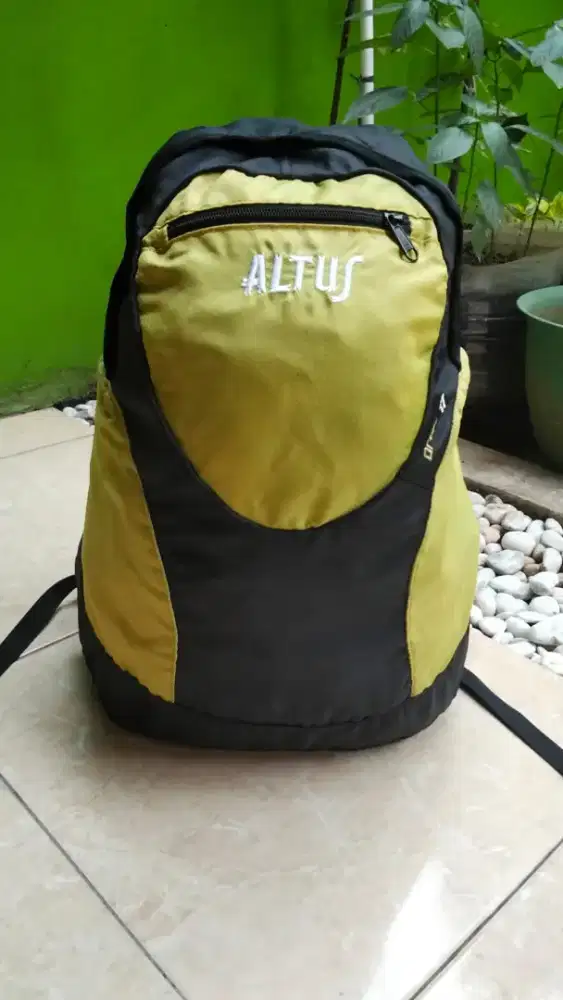 Tas ransel lipat altus drop 17 original preloved luar