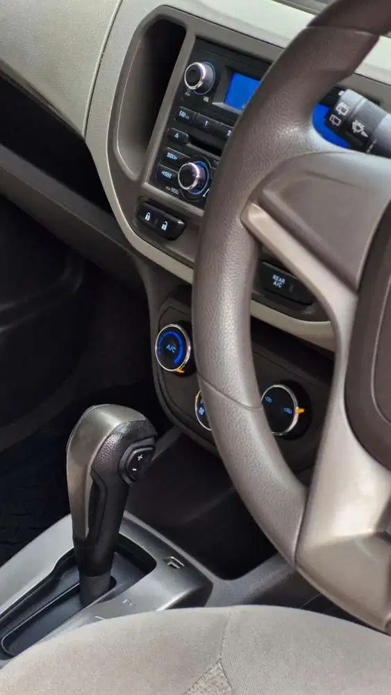 Chevrolet Spin 2013 Bensin