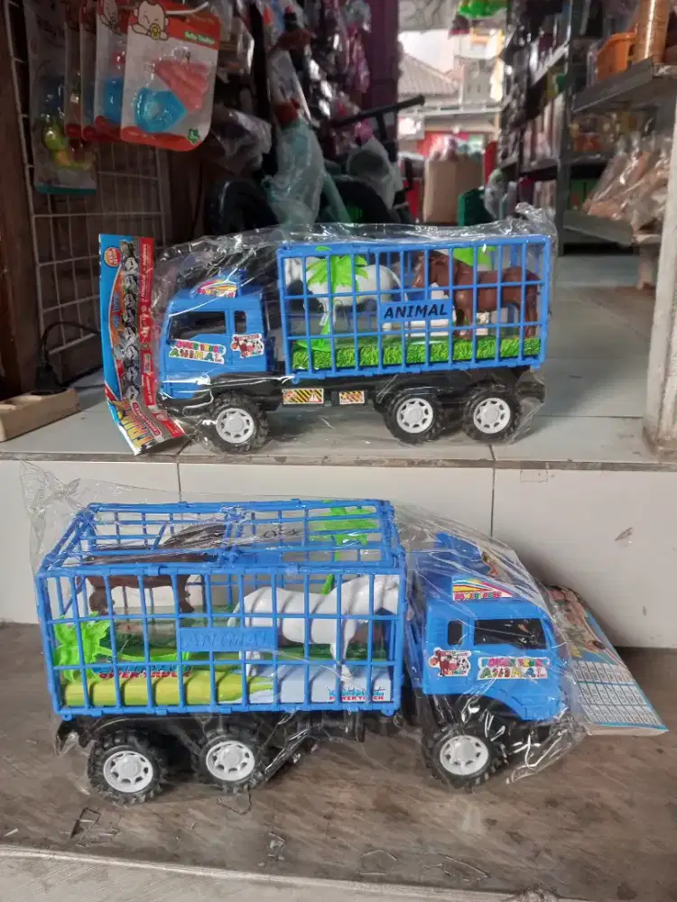 Mainan Anak Truk Isi Animal