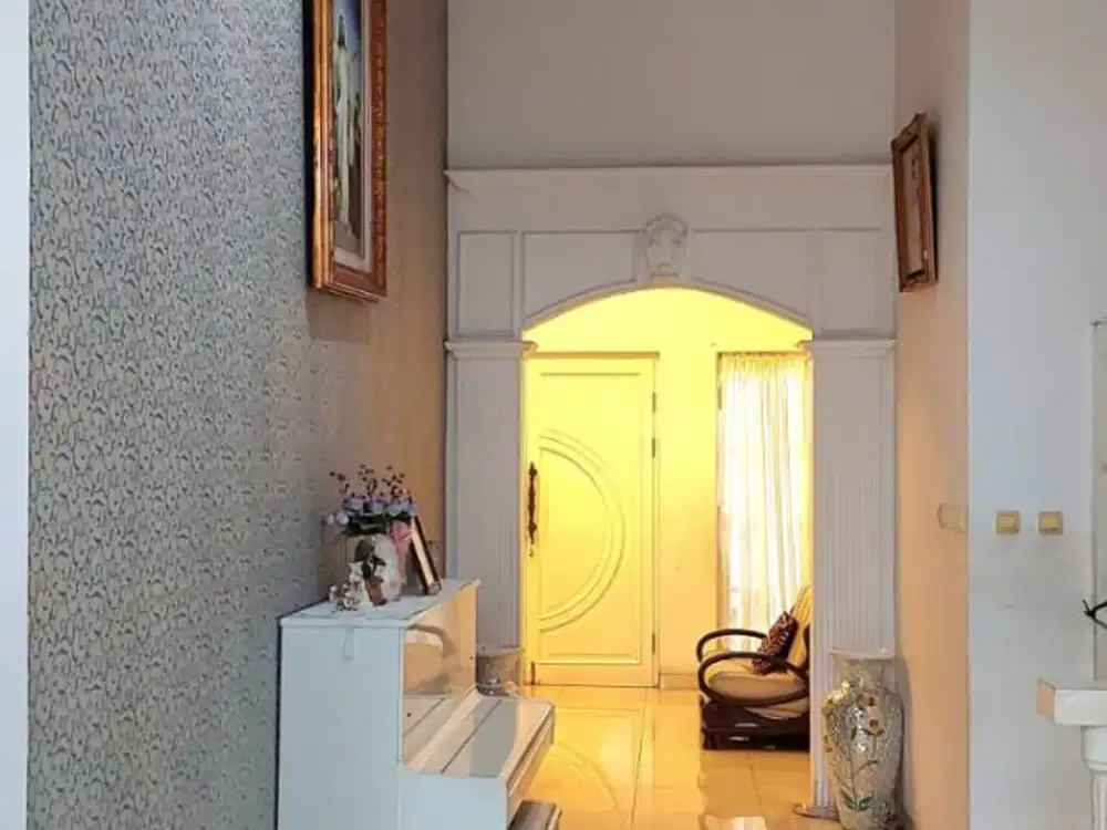 Rumah Mewah Siap Huni di Cluster Picardie Modernland Tangerang
