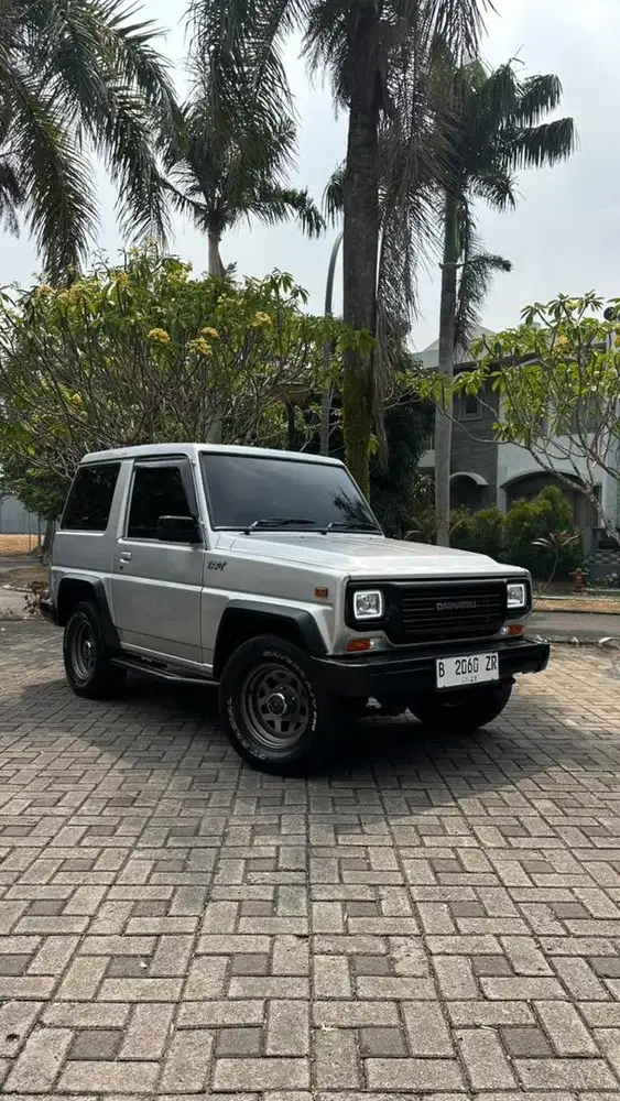 Daihatsu Taft GT 4x4 F70 tahun 1993