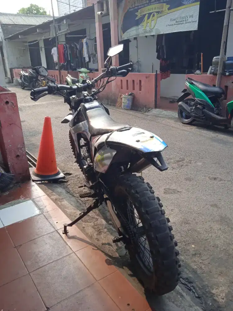 Trail modifikasi surat komplit minus pemakaian aja stater sela ok