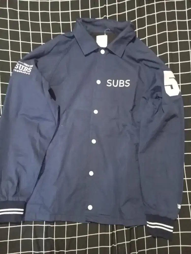 jaket varsity universitas